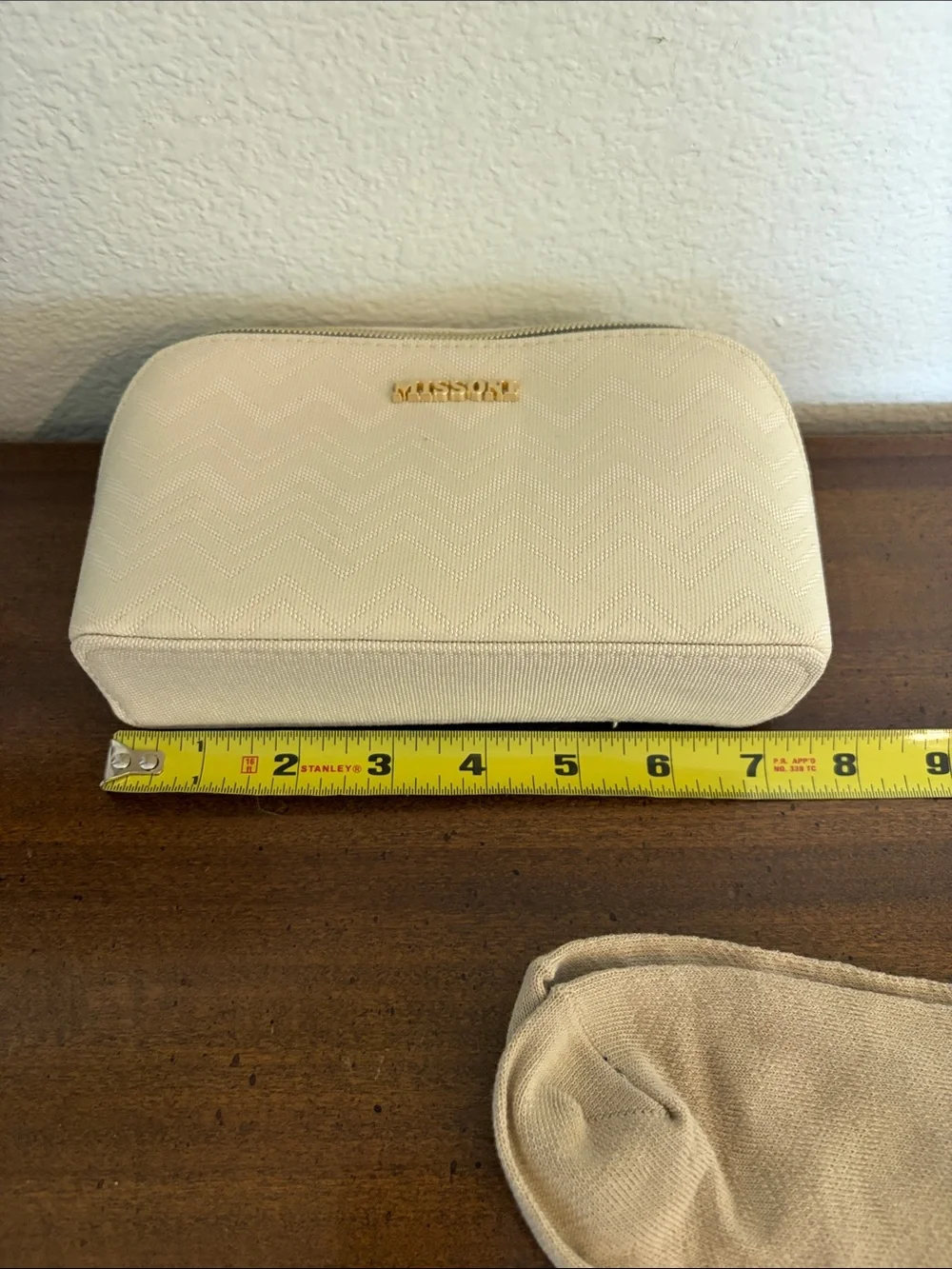 Missoni for Delta Beige Chevron Travel Toiletry Pouch with socks